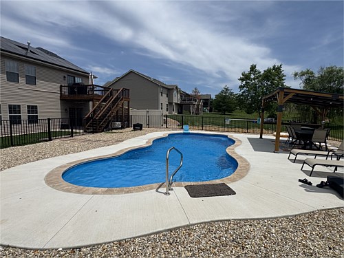 Fiberglass Pool 'Clearwater Beach'